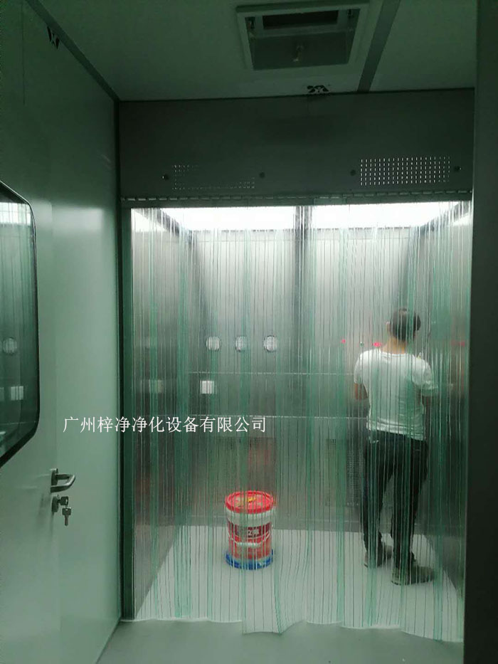 全部根據(jù)用戶要求定制非標(biāo)尺寸的稱量室。