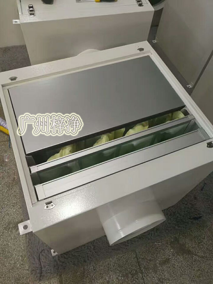 增壓新風(fēng)柜又稱為增壓過(guò)濾箱，新風(fēng)機(jī)組，鮮風(fēng)柜等