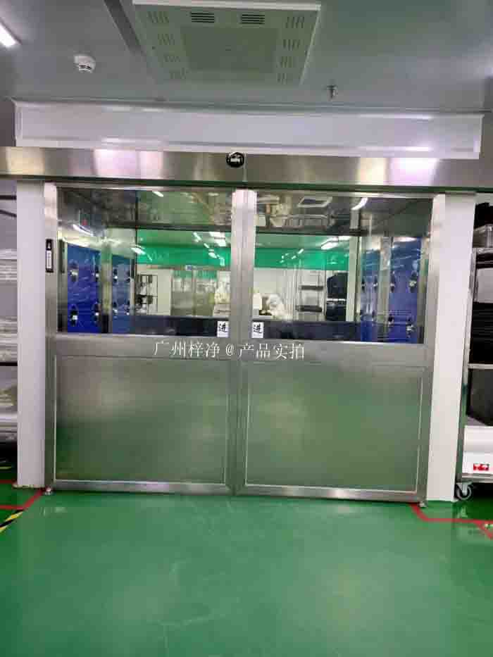 自動(dòng)平開(kāi)門風(fēng)淋室是操作人員進(jìn)出的潔凈通道