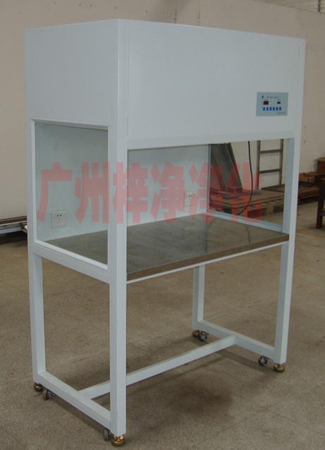 冷板烤漆百級潔凈工作臺(tái)美觀大方
